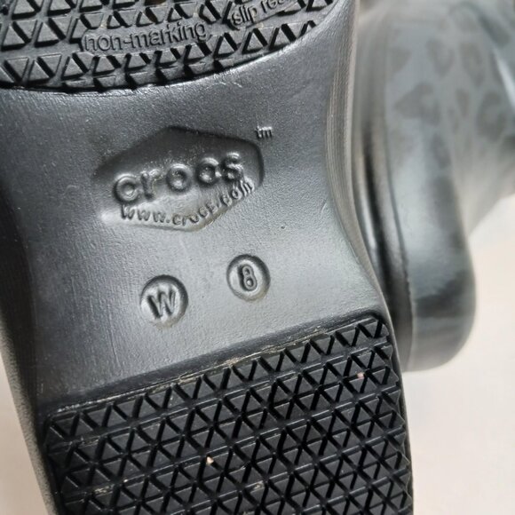 Crocs Women's Animal Print Clog size 8M - Picture 9 of 10